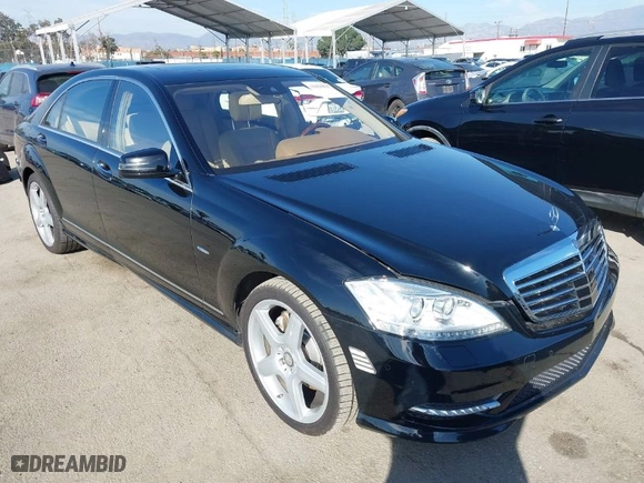 2012 Mercedes-Benz S-Class S 550 with VIN WDDNG7DBXCA425719, listed as a IAAI auction lot 41626830 with 71,227 mi miles. Bid and sale history available at carsss.com. Image 1.