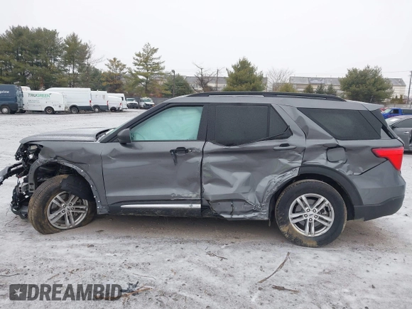 2024 Ford Explorer XLT with VIN 1FMSK8DH8RGA37881, listed as a IAAI auction lot 41187864 with 7,492 mi miles. Bid and sale history available at carsss.com. Image 14.