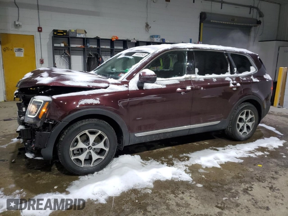 2022 Kia Telluride EX with VIN 5XYP3DHC4NG283693, listed as a Copart auction lot 44032045 with 28,180 mi miles and Salvage Title. Bid and sale history available at carsss.com. Image 1.