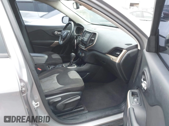2018 Jeep Cherokee Latitude with VIN 1C4PJLCB3JD518768, listed as a IAAI auction lot 41421907 with 81,164 mi miles and . Bid and sale history available at DreamBid. Image 5.
