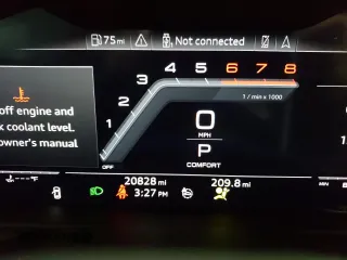 2020 Audi S6 Prestige z VIN WAUFFAF21LN057626, wystawiony jako Copart lot #70690902 z przebiegiem 20 828 mil mil oraz . Historia ofert i sprzedaży dostępna na DreamBid. Obrazek 9.