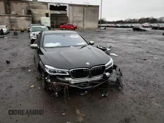 2018 BMW 7 Series M760i xDrive with VIN WBA7H6C58JG614544, listed as a Copart auction lot 70382702 with 0 mi miles. Bid and sale history available at carsss.com. Image 10.