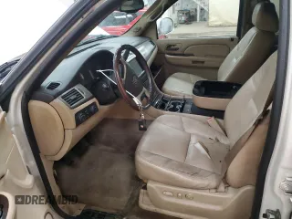 2009 Cadillac Escalade z VIN 1GYFK43599R215849, wystawiony jako Copart lot #51853845 z przebiegiem Nie podano mil oraz Czysty tytuł • Clean title. Historia ofert i sprzedaży dostępna na DreamBid. Obrazek 7.