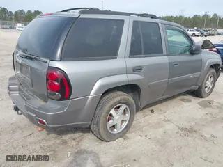 2005 Chevrolet TrailBlazer LT with VIN 1GNDT13S252250046, listed as a IAAI auction lot 41863119 with 194,102 mi miles. Bid and sale history available at carsss.com. Image 4.