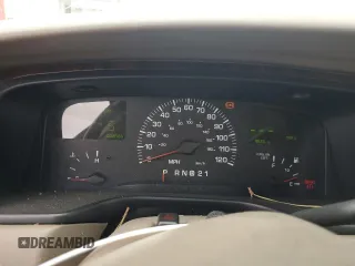 2001 Lincoln Town Car Cartier L z VIN 1LNHM85W61Y640344, wystawiony jako Copart lot #74755564 z przebiegiem Nie podano mil oraz Szkoda całkowita • Salvage title. Historia ofert i sprzedaży dostępna na DreamBid. Obrazek 9.