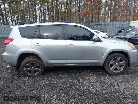 2011 Toyota RAV4 Sport with VIN JTMRF4DV6B5043105, listed as a IAAI auction lot 41546015 with 157,760 mi miles. Bid and sale history available at carsss.com. Image 13.