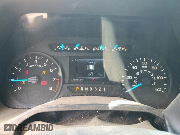2016 Ford F-150 XL z VIN 1FTEX1C82GKF13354, wystawiony jako Copart lot #56194925 z przebiegiem 223 021 mil mil oraz Szkoda całkowita • Salvage title. Historia ofert i sprzedaży dostępna na DreamBid. Obrazek 9.
