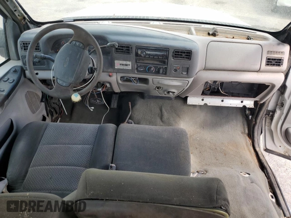 2000 Ford F-350 XL z VIN 1FTSX31F1YED21066, wystawiony jako Copart lot #56722855 z przebiegiem 177 888 mil mil oraz Szkoda całkowita • Salvage title. Historia ofert i sprzedaży dostępna na DreamBid. Obrazek 8.