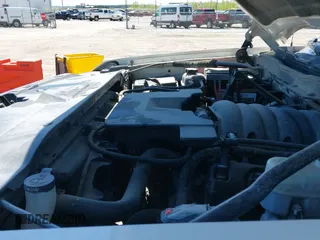 2014 Chevrolet Silverado 1500 LTZ z VIN 3GCUKSEJ0EG439324, wystawiony jako IAAI lot #42148611 z przebiegiem 176 409 mil mil oraz . Historia ofert i sprzedaży dostępna na DreamBid. Obrazek 19.