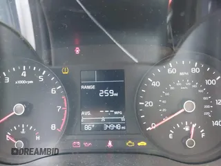 2023 Kia Rio S z VIN 3KPA24AD8PE530662, wystawiony jako IAAI lot #42109727 z przebiegiem 34 948 mil mil oraz . Historia ofert i sprzedaży dostępna na DreamBid. Obrazek 7.