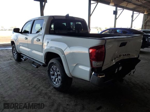 2017 Toyota Tacoma SR5 z VIN 3TMAZ5CN4HM047927, wystawiony jako Copart lot #54748255 z przebiegiem 87 906 mil mil oraz Szkoda całkowita • Salvage title. Historia ofert i sprzedaży dostępna na DreamBid. Obrazek 2.