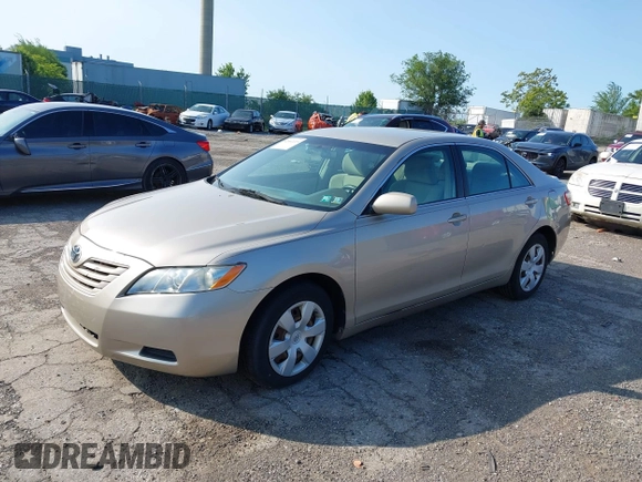 2008 Toyota Camry LE z VIN 4T1BK46K58U565640, wystawiony jako IAAI lot #42402223 z przebiegiem 147 181 mil mil oraz . Historia ofert i sprzedaży dostępna na DreamBid. Obrazek 2.
