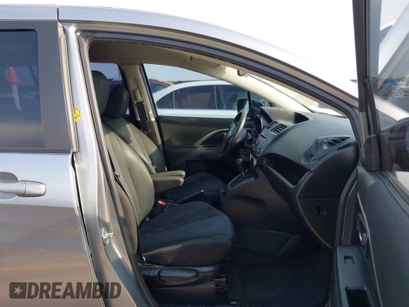 2014 Mazda 5 Sport z VIN JM1CW2BL9E0165101, wystawiony jako IAAI lot #42280068 z przebiegiem 147 336 mil mil oraz . Historia ofert i sprzedaży dostępna na DreamBid. Obrazek 5.