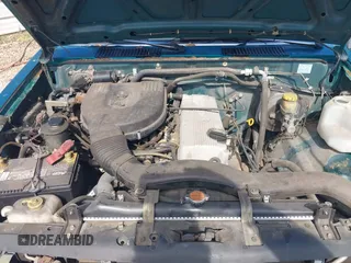 1997 Nissan Frontier XE z VIN 1N6SD16S8VC414870, wystawiony jako IAAI lot #41830303 z przebiegiem 103 158 mil mil oraz . Historia ofert i sprzedaży dostępna na DreamBid. Obrazek 10.