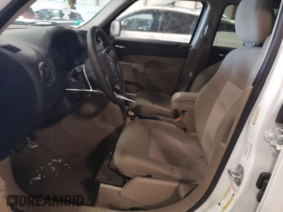 2014 Jeep Patriot Sport with VIN 1C4NJPBA0ED692052, listed as a Copart auction lot 61053555 with Not provided miles and Clean title. Bid and sale history available at DreamBid. Image 7.