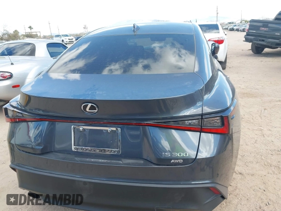 2021 Lexus IS 300 z VIN JTHC81F21M5046836, wystawiony jako IAAI lot #41746130 z przebiegiem 41 806 mil mil oraz . Historia ofert i sprzedaży dostępna na DreamBid. Obrazek 16.