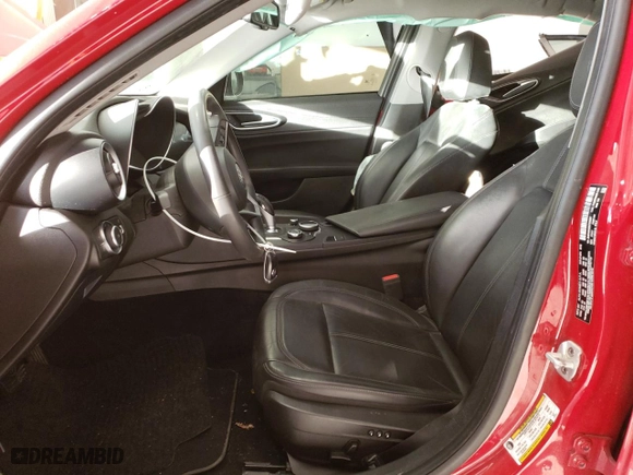 2019 Alfa Romeo Giulia with VIN ZARFANAN6K7598867, listed as a Copart auction lot 41771095 with 0 mi miles and Salvage Title. Bid and sale history available at carsss.com. Image 7.