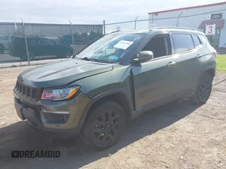 2021 Jeep Compass Sport с VIN 3C4NJDAB2MT591256, выставлен на аукционе IAAI как лот 42167396 с пробегом 70 091 миль миль и . История ставок и продаж доступна на DreamBid. Изображение 2.