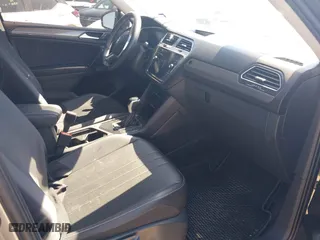 2022 Volkswagen Tiguan SE with VIN 3VV3B7AX0NM108653, listed as a IAAI auction lot 41624390 with 37,078 mi miles. Bid and sale history available at carsss.com. Image 5.