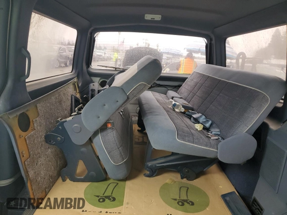 1991 Ford Aerostar z VIN 1FMDA31X2MZB42908, wystawiony jako Copart lot #49345595 z przebiegiem 82 282 mil mil oraz Tytuł czysty. Historia ofert i sprzedaży dostępna na DreamBid. Obrazek 10.