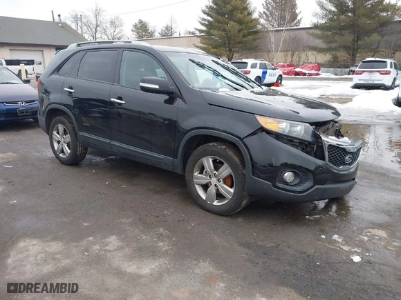 2013 Kia Sorento EX with VIN 5XYKU4A64DG398904, listed as a IAAI auction lot 41592895 with 144,018 mi miles. Bid and sale history available at carsss.com. Image 1.