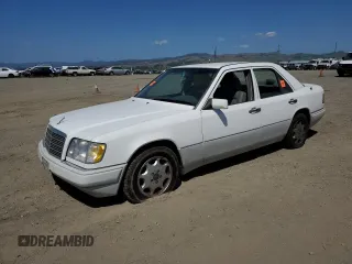 1994 Mercedes-Benz E 320 with VIN WDBEA32E6RC028778, listed as a Copart auction lot 54243815 with 205,957 mi miles and Clean Title. Bid and sale history available at DreamBid. Image 1.