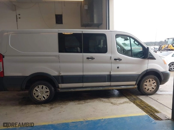 2018 Ford Transit Van with VIN 1FTYR1ZM2JKB17525, listed as a IAAI auction lot 41613222 with NaN miles. Bid and sale history available at carsss.com. Image 13.