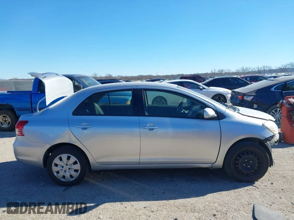 2012 Toyota Yaris z VIN JTDBT4K35CL038860, wystawiony jako IAAI lot #41254384 z przebiegiem 161 536 mil mil oraz . Historia ofert i sprzedaży dostępna na DreamBid. Obrazek 14.