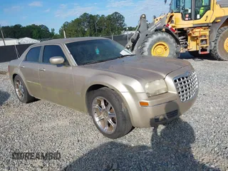 2006 Chrysler 300 Touring with VIN 2C3KA53G26H343090, listed as a IAAI auction lot 42196204 with 175,086 mi miles and . Bid and sale history available at DreamBid. Image 1.