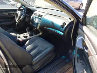 2013 Nissan Altima SV with VIN 1N4AL3AP9DC121130, listed as a IAAI auction lot 42204756 with 162,240 mi miles and . Bid and sale history available at carsss.com. Image 5.