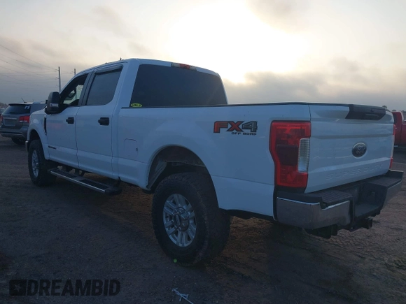 2018 Ford Super Duty F-250 SRW XL with VIN 1FT7W2BT9JEB87422, listed as a IAAI auction lot 41367216 with 162,239 mi miles. Bid and sale history available at carsss.com. Image 3.