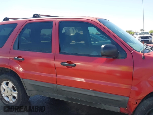 2003 Ford Escape XLT Popular 2 with VIN 1FMYU93123KB02310, listed as a IAAI auction lot 41975073 with 169,864 mi miles. Bid and sale history available at carsss.com. Image 13.
