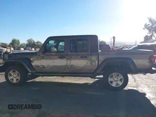 2022 Jeep Gladiator Texas Trail with VIN 1C6HJTAG3NL149531, listed as a IAAI auction lot 41286542 with 40,416 mi miles. Bid and sale history available at carsss.com. Image 14.