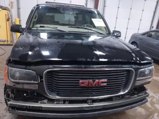 2000 GMC Denali with VIN 1GKEK13R9YR163824, listed as a IAAI auction lot 41245808 with 206,773 mi miles. Bid and sale history available at carsss.com. Image 12.