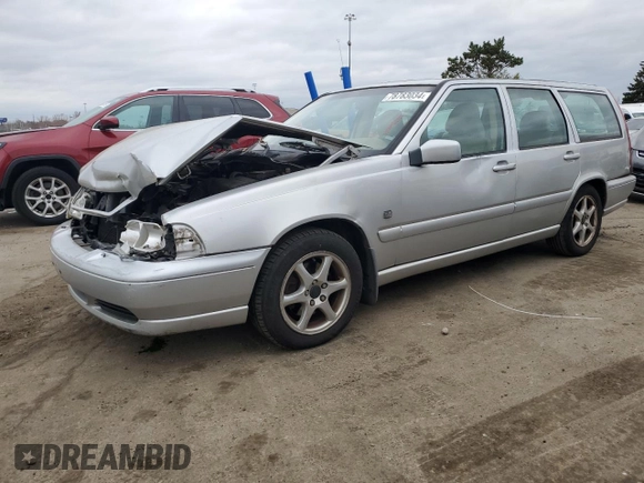 2000 Volvo V70 with VIN YV1LW61J8Y2703877, listed as a Copart auction lot 78783034 with 257,747 mi miles and Salvage Title. Bid and sale history available at carsss.com. Image 1.
