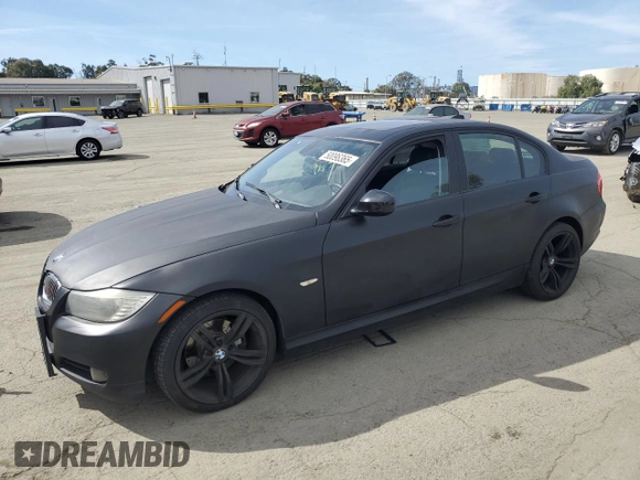 2011 BMW 3 Series 328i z VIN WBAPH7C51BA801991, wystawiony jako Copart lot #50096365 z przebiegiem 122 874 mil mil oraz Szkoda całkowita • Salvage title. Historia ofert i sprzedaży dostępna na DreamBid. Obrazek 1.