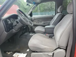2001 Toyota Tacoma PreRunner z VIN 5TEGN92N11Z767936, wystawiony jako Copart lot #55452935 z przebiegiem 301 314 mil mil oraz Szkoda całkowita • Salvage title. Historia ofert i sprzedaży dostępna na DreamBid. Obrazek 7.
