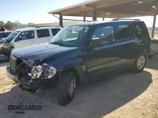 2013 Jeep Patriot Latitude with VIN 1C4NJPFB8DD192657, listed as a Copart auction lot 46593715 with 153,999 mi miles and Salvage Title. Bid and sale history available at carsss.com. Image 1.