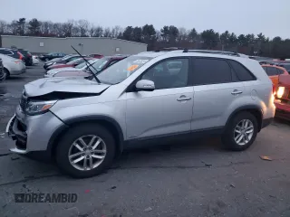 2014 Kia Sorento LX with VIN 5XYKTCA60EG538526, listed as a Copart auction lot 83622024 with 189,834 mi miles and Salvage Title. Bid and sale history available at carsss.com. Image 1.