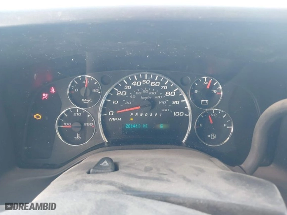 2014 Chevrolet Express Cargo Van with VIN 1GCSGAFX0E1146902, listed as a IAAI auction lot 41843275 with 261,413 mi miles. Bid and sale history available at carsss.com. Image 7.
