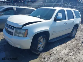 2010 Chevrolet Tahoe LTZ with VIN 1GNUCCE01AR184758, listed as a IAAI auction lot 41577674 with NaN miles. Bid and sale history available at carsss.com. Image 17.