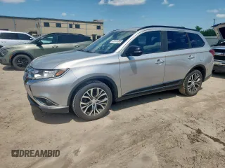 2018 Mitsubishi Outlander SE с VIN JA4AD3A34JZ022691, выставлен на аукционе Copart как лот 61341205 с пробегом 251 387 миль миль и Чистый • Clean title. История ставок и продаж доступна на DreamBid. Изображение 1.