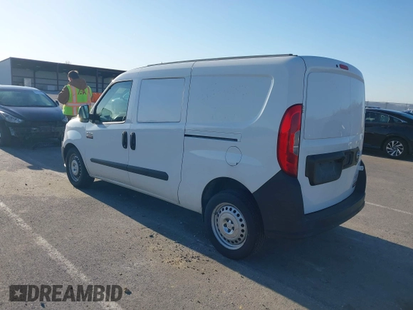 2017 Ram ProMaster City Cargo Tradesman z VIN ZFBERFAB0H6D59068, wystawiony jako IAAI lot #42040769 z przebiegiem 126 308 mil mil oraz . Historia ofert i sprzedaży dostępna na DreamBid. Obrazek 3.