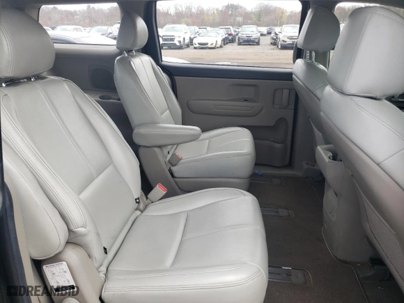 2020 Kia Sedona L with VIN KNDMA5C16L6654695, listed as a Copart auction lot 51973655 with 111,911 mi miles and Clean Title. Bid and sale history available at carsss.com. Image 11.