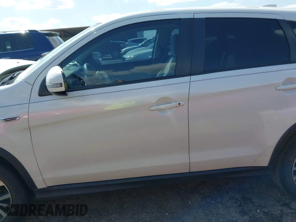 2018 Mitsubishi Outlander ES with VIN JA4AP3AU6JZ002345, listed as a IAAI auction lot 41973962 with 40,014 mi miles and . Bid and sale history available at DreamBid. Image 13.