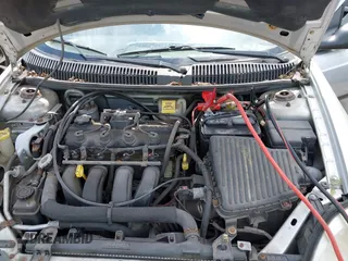 2005 Dodge Neon SE z VIN 1B3ES26C25D153235, wystawiony jako IAAI lot #42363506 z przebiegiem 53 604 mil mil oraz . Historia ofert i sprzedaży dostępna na DreamBid. Obrazek 10.
