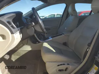 2015 Volvo V60 z VIN YV1612SC3F1188973, wystawiony jako Copart lot #39475764 z przebiegiem Nie podano mil oraz . Historia ofert i sprzedaży dostępna na DreamBid. Obrazek 7.