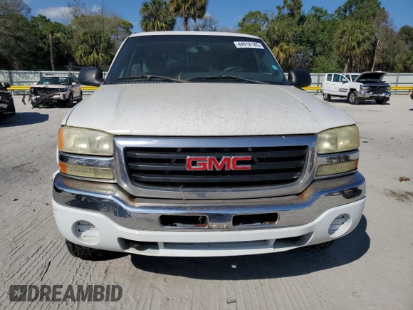 2003 GMC Sierra 1500HD SLE z VIN 1GTGC13U33F222110, wystawiony jako Copart lot #44918185 z przebiegiem 209 001 mil mil oraz Czysty tytuł • Clean title. Historia ofert i sprzedaży dostępna na DreamBid. Obrazek 5.