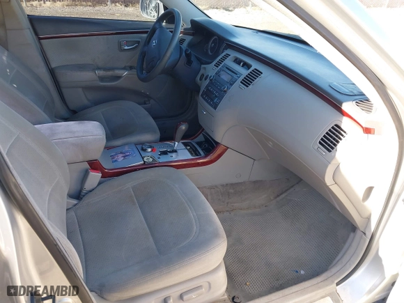 2007 Hyundai Azera GLS with VIN KMHFC46D67A226207, listed as a IAAI auction lot 41526623 with 123,066 mi miles. Bid and sale history available at carsss.com. Image 5.
