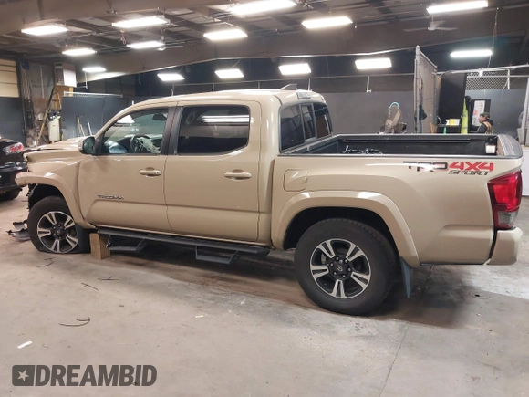 2016 Toyota Tacoma SR with VIN 5TFCZ5AN4GX033255, listed as a IAAI auction lot 41920633 with 71,681 mi miles and . Bid and sale history available at carsss.com. Image 14.